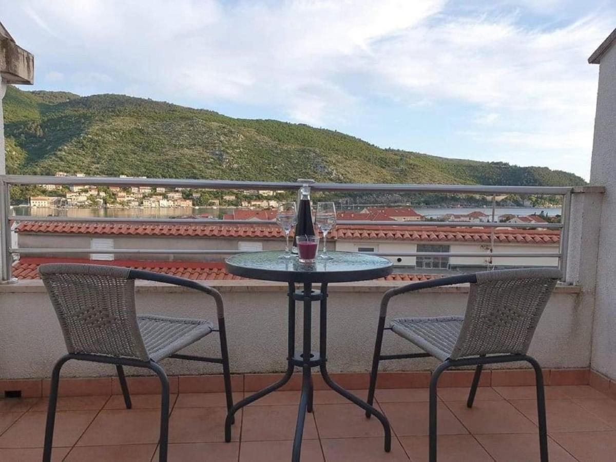 Apartment Majer Mokošica Esterno foto